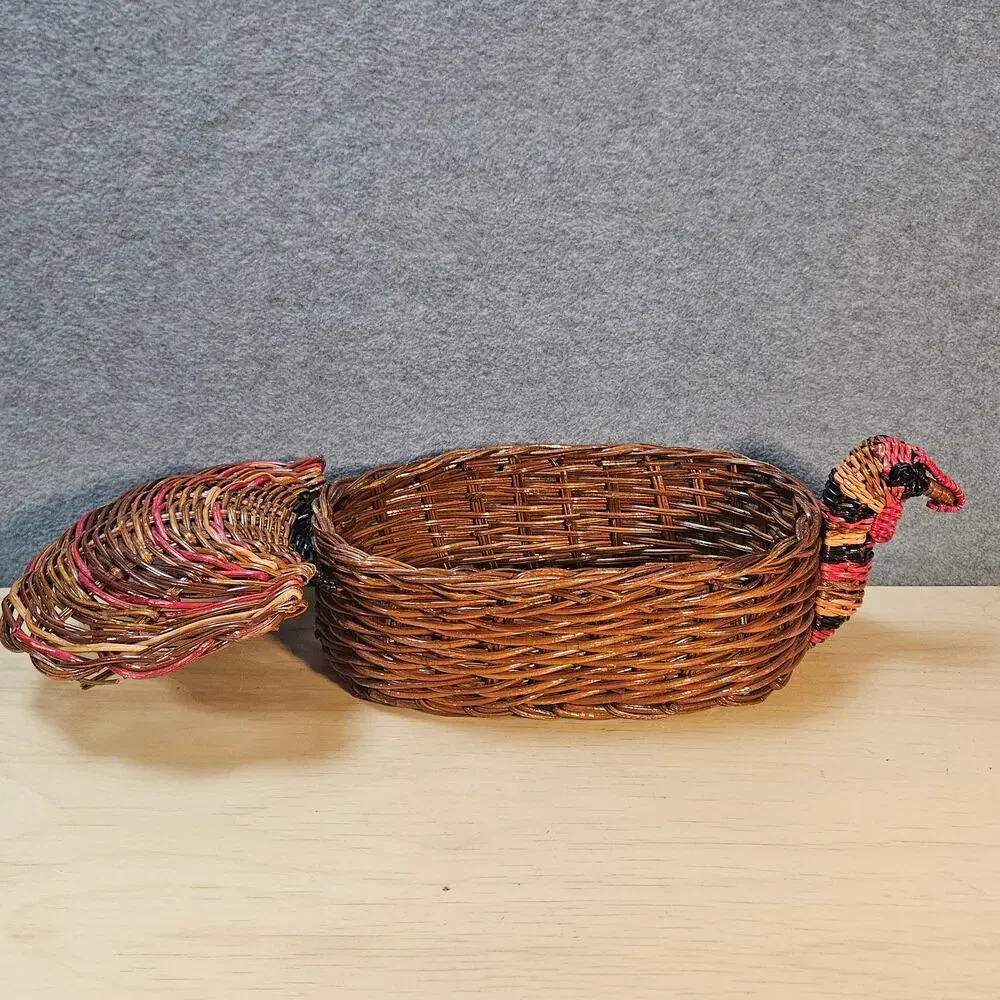 Vintage Hand-woven Wicker Turkey Basket Thanksgiving Centerpiece Decor Rustic